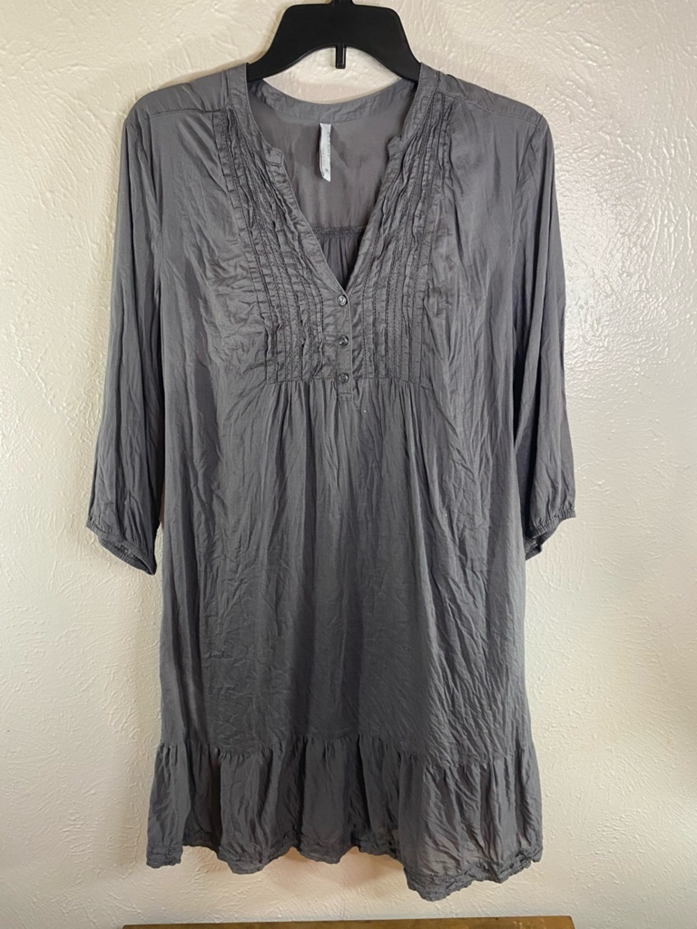 Old Navy Gray Pintuck V-Neck Dress